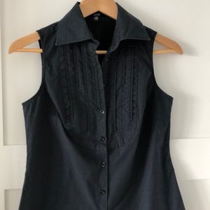 COPY - Sleeveless shirt